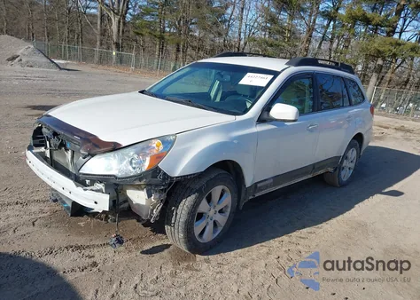 2011 Subaru Outback 2.5I Premium z USA, uszkodzony, nr VIN 4S4BRCCC6B3373174